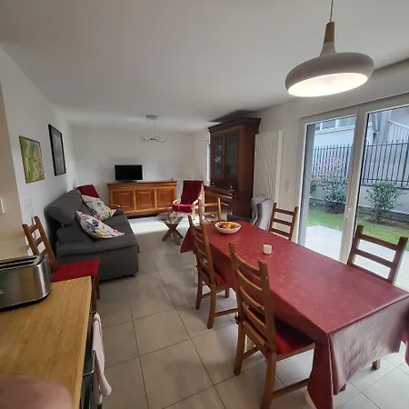 Situe Proche Des Thermes Apartment